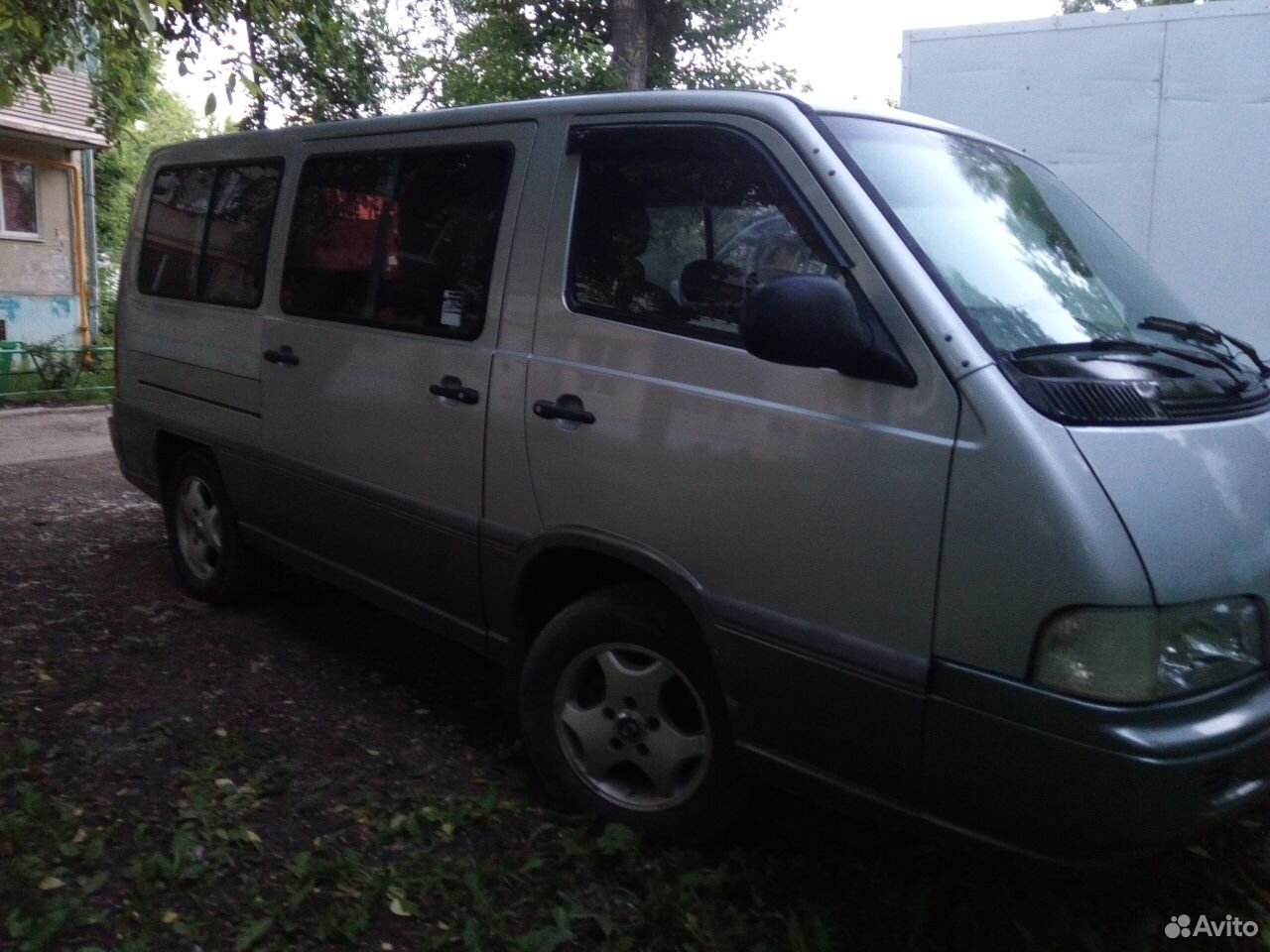 Перевозки бугуруслан. Hyundai h100 1995. Хундай н100 микроавтобус. Хендай н100 1995. Hyundai h1 1995.