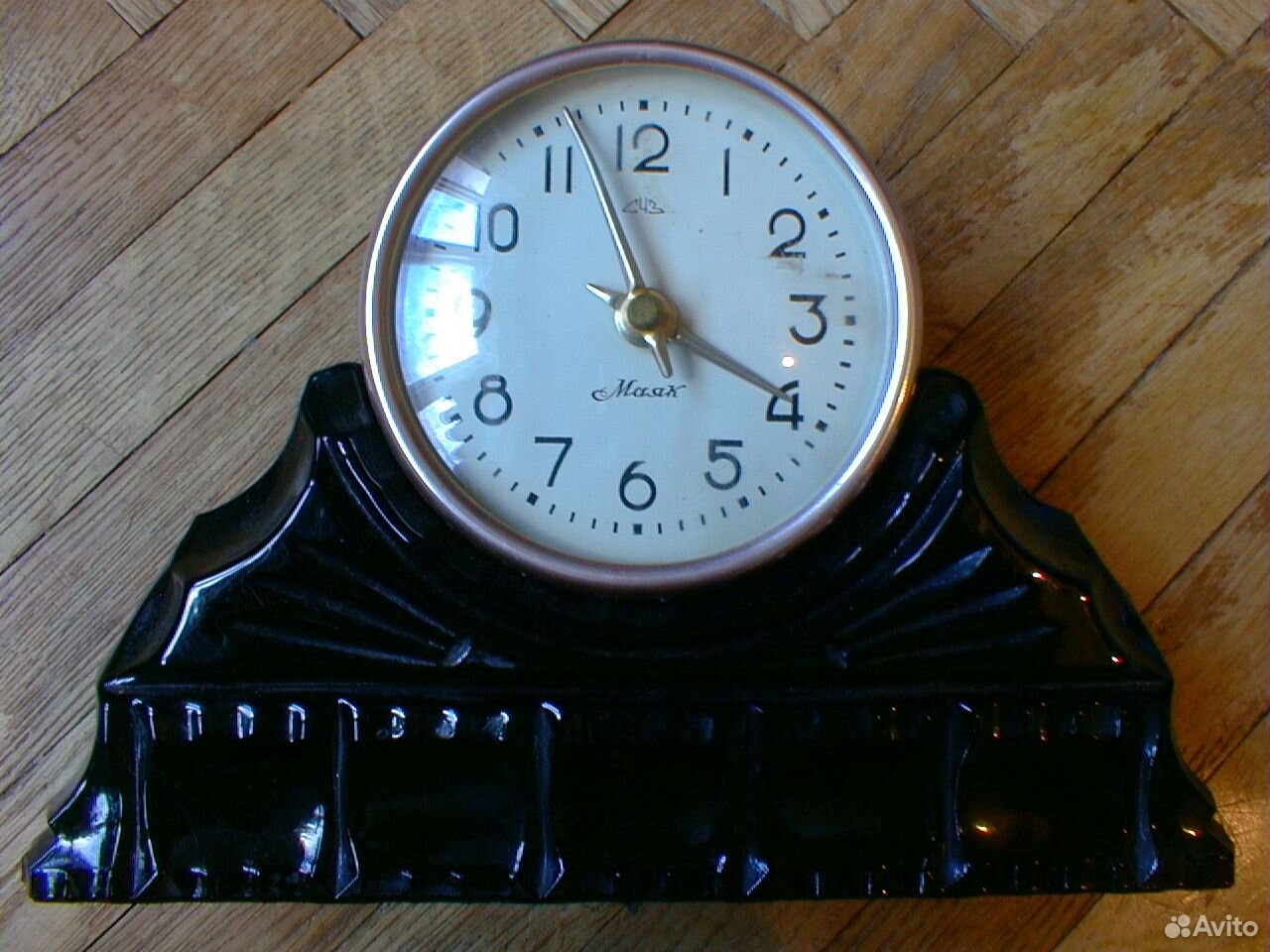 Часы Маяк с барометром