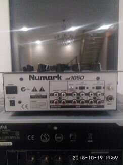 Микшерный пульт Numark DM 1050