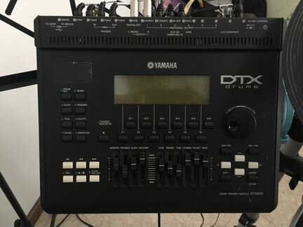 Электронная барабанная установка Yamaha DTX900
