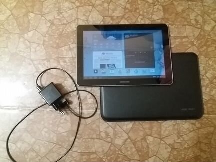 SAMSUNG Galaxy Tab 10.1 P-7510 16гб с чехлом и зар
