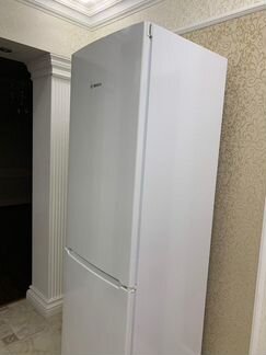 Холодильник Bosсh KGN39NW10