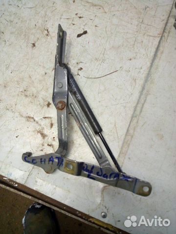 Петля капота передняя левая Hyundai Sonata