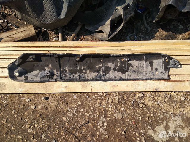 Пыльник днища левый Lexus ES 6