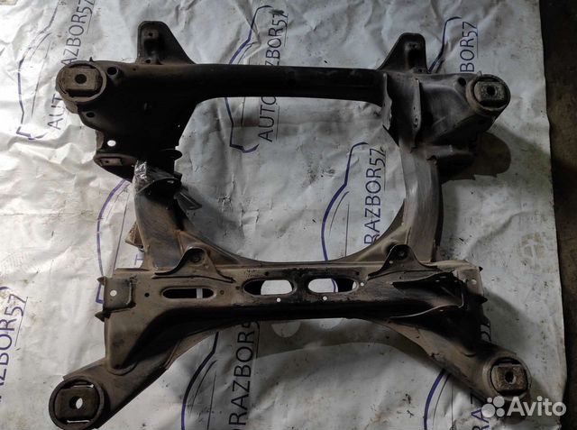 Передний подрамник Фольксваген Туарег 3.2