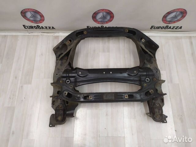Передний подрамник Mercedes W221