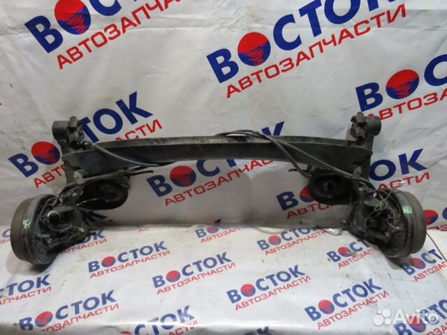 Балка поперечная Зад toyota isis ZGM10G, ZGM10W