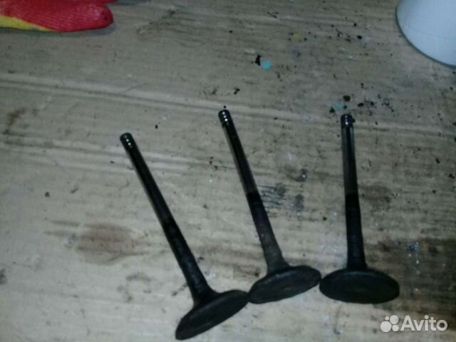 Клапан впускной 2.3 Volkswagen Passat B5