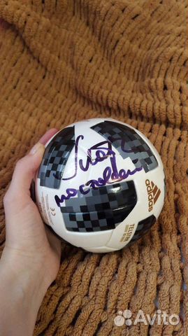 Мяч чемпионат мира FIFA 2018 с автографом