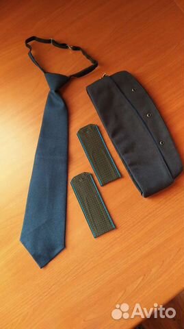 Пилотка, галстук, погоны