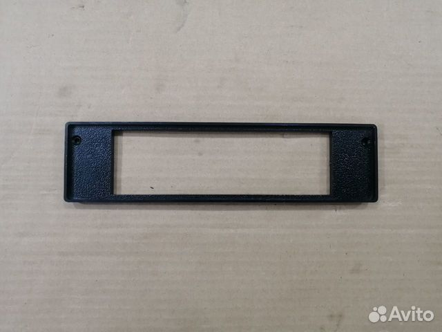Новая рамка радиоприемника газ Волга оригинал