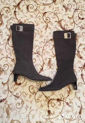 Новые брендовые сапоги и другая одежда Новые брендовые сапоги и другая одежда