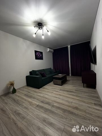 

2-к. квартира, 70 м², 2/5 эт.