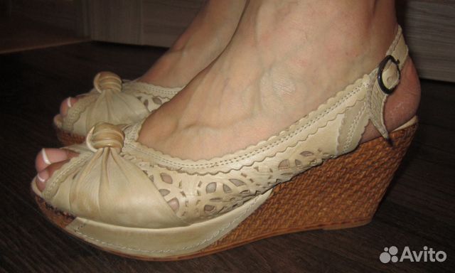 Босоножки кожаные в идеальном состоянии Босоножки кожаные в идеальном состоянии