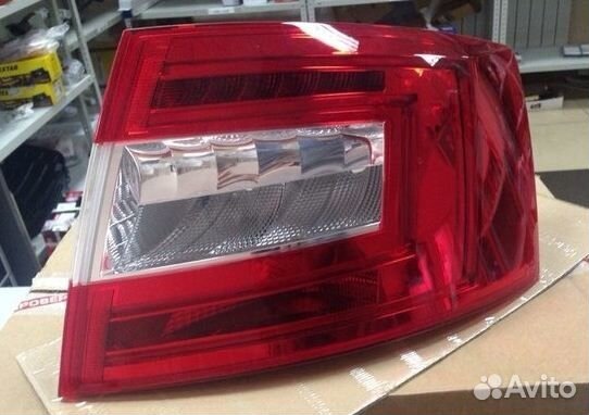 Фонарь задний правый Skoda Octavia A7