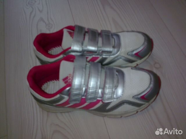 Кроссовки Adidas для девочки размер 35
