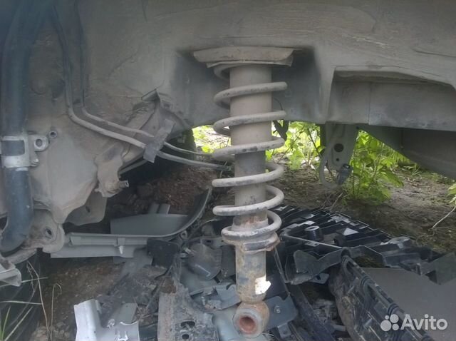 Задняя стойка Toyota Corolla E130 Задняя стойка Toyota Corolla E130