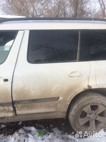 Задняя левая дверь на Skoda Yeti Задняя левая дверь на Skoda Yeti
