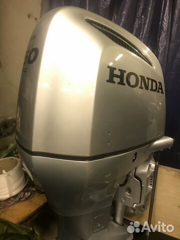 Подвесной лодочный мотор Хонда 250