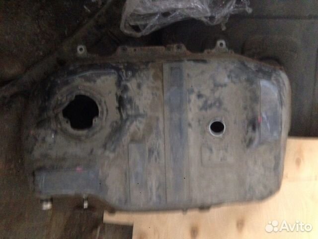 Бензобак Mitsubishi Outlander XL ASX 2.0 DI-D 4WD Бензобак Mitsubishi Outlander XL ASX 2.0 DI-D 4WD