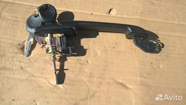 Ручка передней двери Фольксваген Гольф-3 / Венто Ручка передней двери Фольксваген Гольф-3 / Венто