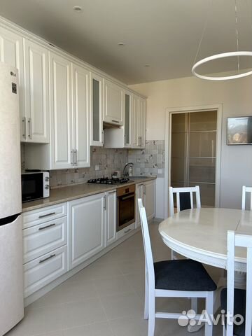 

2-к. квартира, 70 м², 7/8 эт.