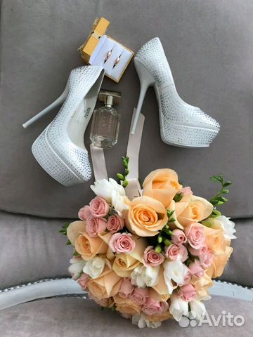 Туфли свадебные,вечерние,белые со стразами Туфли свадебные,вечерние,белые со стразами