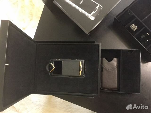 Vertu Constellation Touch Black gold Alligator