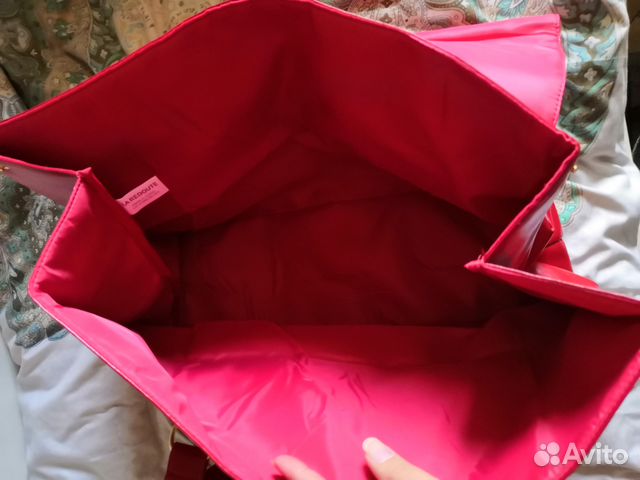 Красная сумка