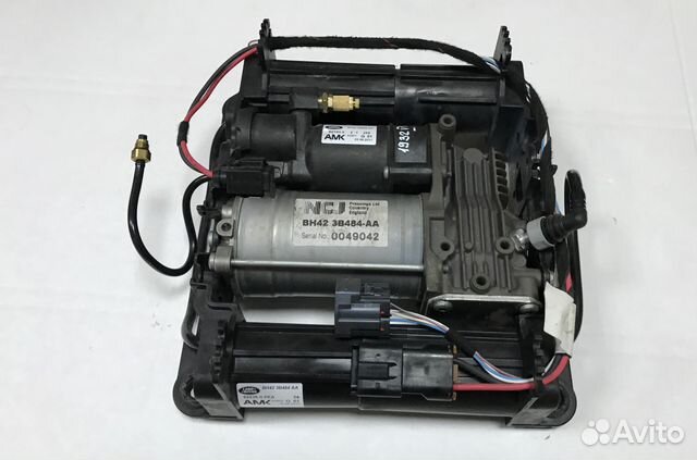 Компрессор пневмо Range Rover 3 Vogue LR041777