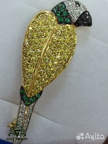 Золотая брошь с бриллиантами