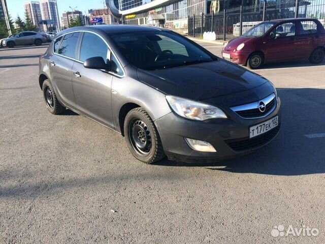 Opel Astra 1.4 МТ, 2011, 118 000 км