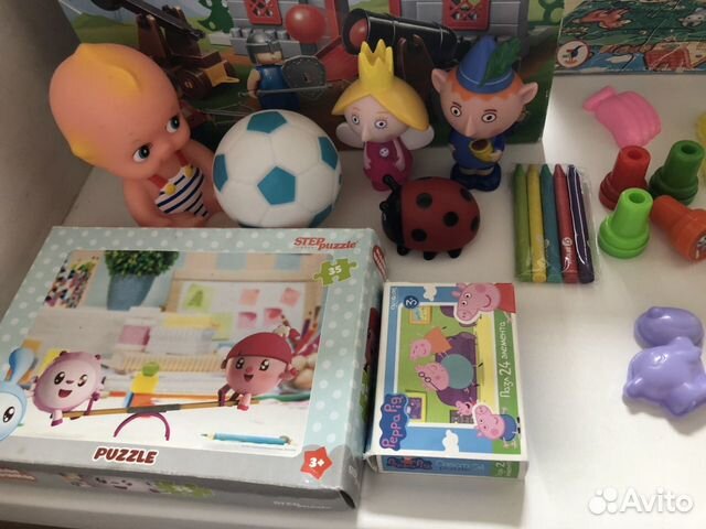 Набор игрушек, книжек, развивашек