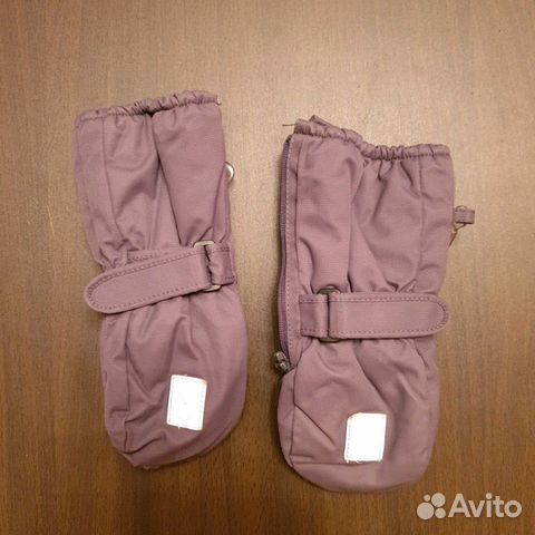 Зимние варежки reima