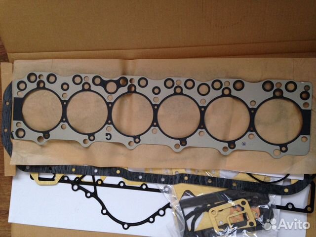 Комплект прокладок isuzu 6BG1 1878106380