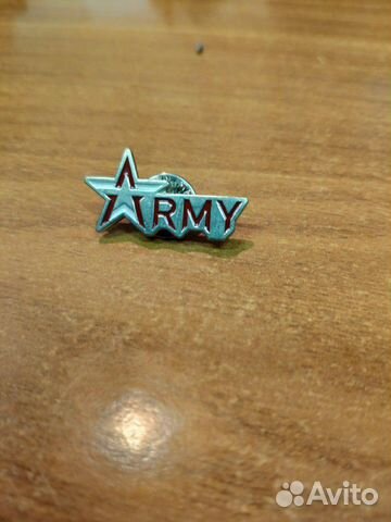 Лимитированный значок Army