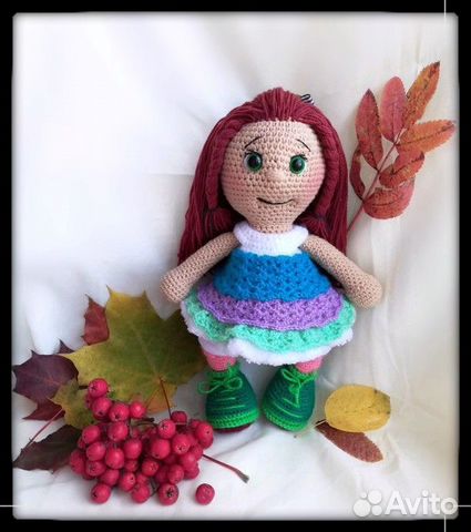Вязаная куколка София