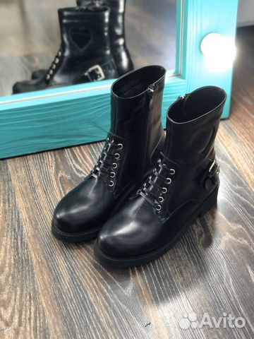 Ботинки осенние кожаные чёрные с сердцем