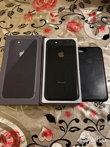iPhone 8 64гб