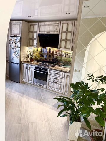 2-к квартира, 65 м², 4/10 эт.
