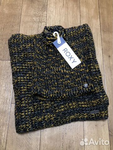 Новый комплект Снуд и шапка roxy Новый комплект Снуд и шапка roxy