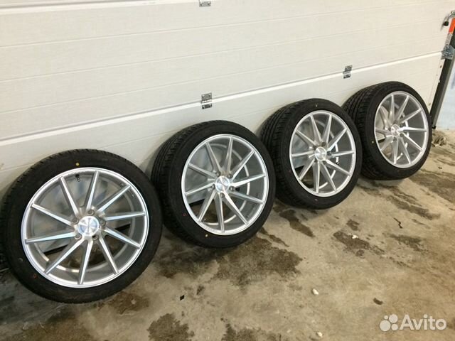 Комплект новых колес в сборе R17 Vossen CVT