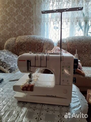 Швейная машина Janome