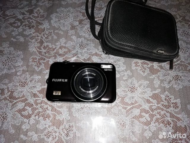 Цифровой фотоаппарат Fuji, почти новый