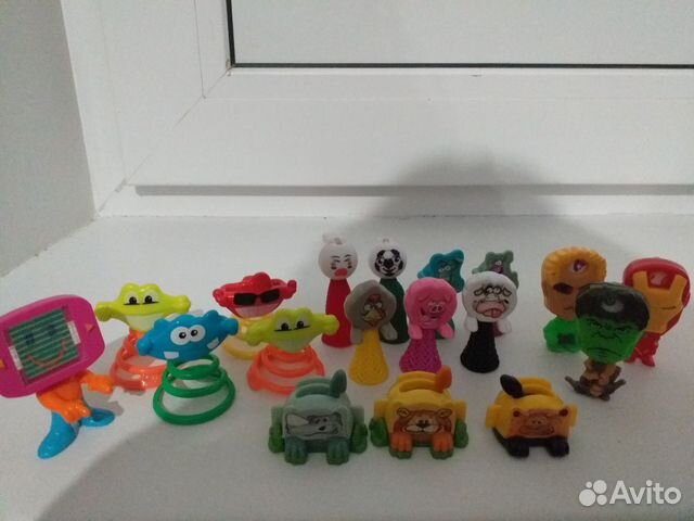 Игрушка из киндера