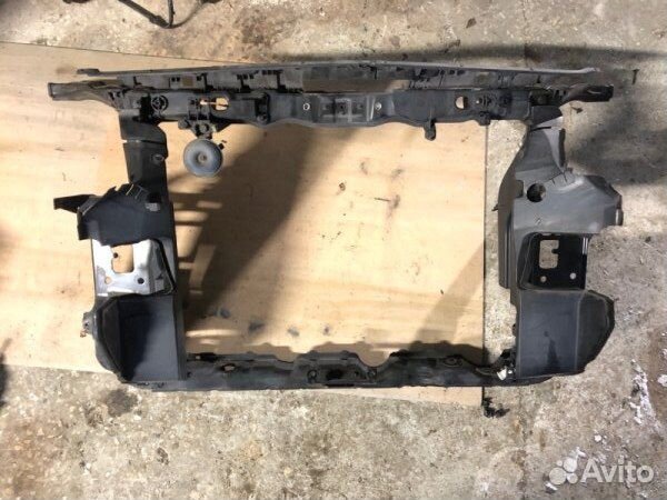 Рамка радиатора Renault Koleos HY0 2010