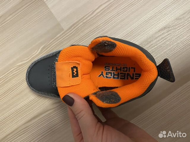 Новые кроссовки ботинки Sketchers светящиеся Новые кроссовки ботинки Sketchers светящиеся
