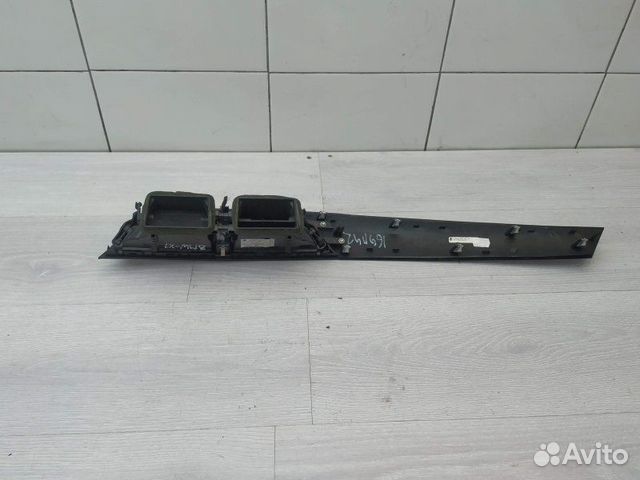 Дефлектор центральный 64222991235 BMW X1 E84 Дефлектор центральный 64222991235 BMW X1 E84