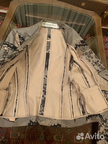 Пиджак Dior очень красивый