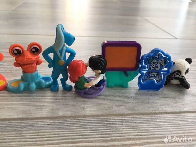 Игрушки из киндер сюрпризов